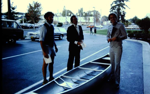 Mason Williams arrives with a canoe for valets in 1982.
