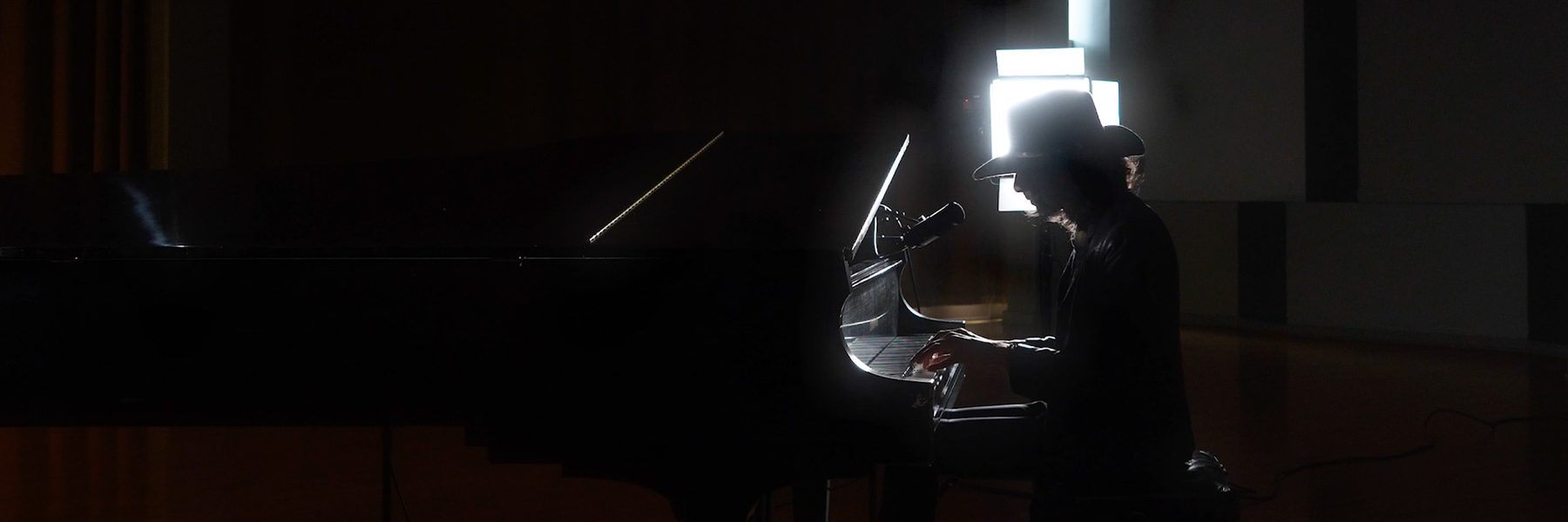 Imaad Wasif performs Echoing