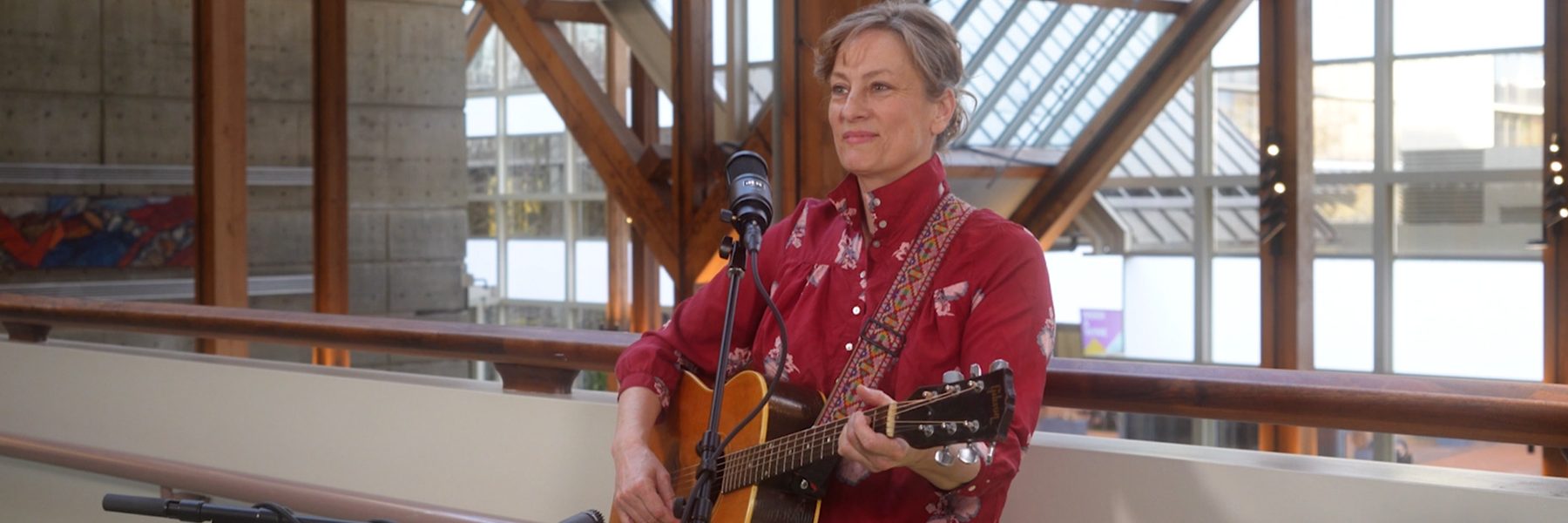 Sarah Harmer performs Little Frogs