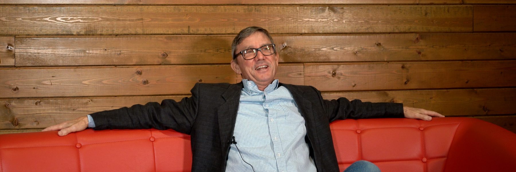 Exclusive Interview with Chris Hayes of Huey Lewis and the News