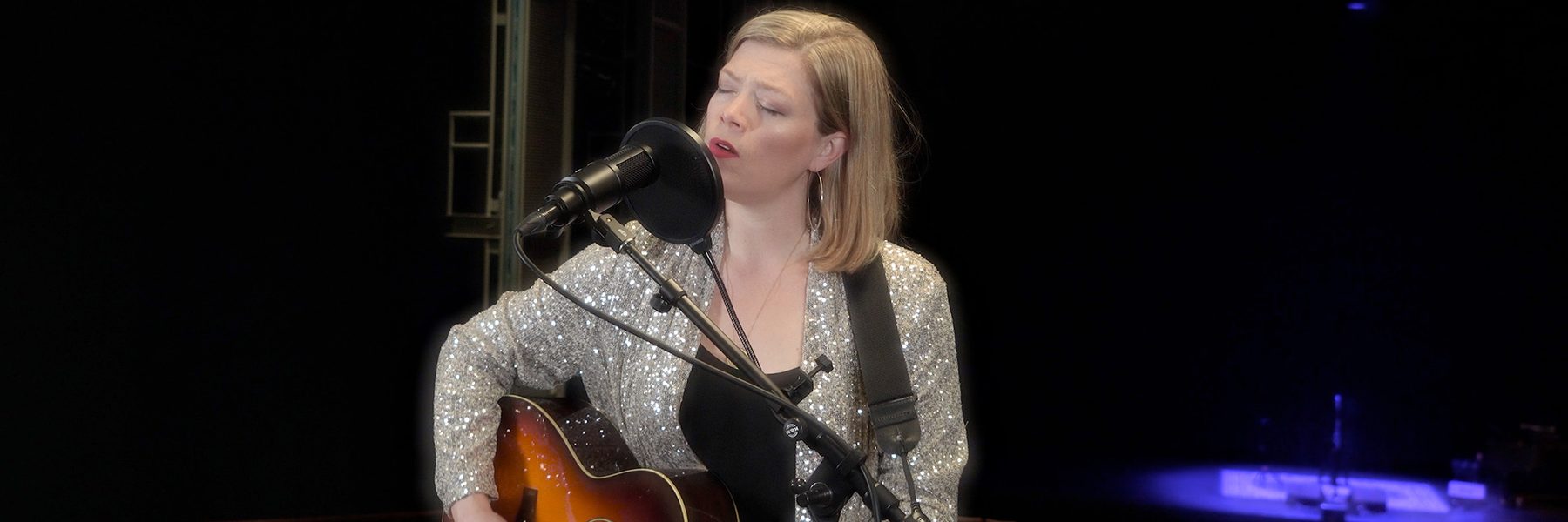 Liz Longley performs Can't Get Enough